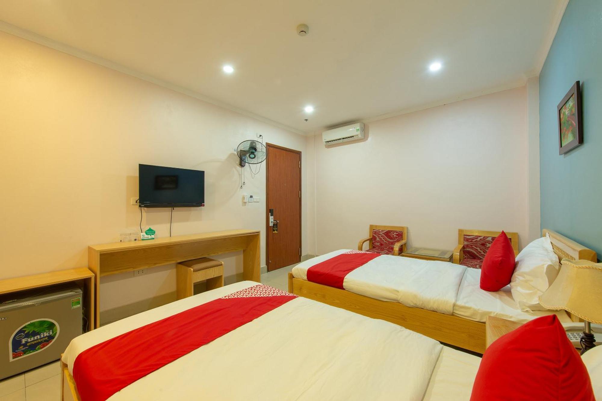 Capital O 417 Truong Son Hotel 河内 外观 照片