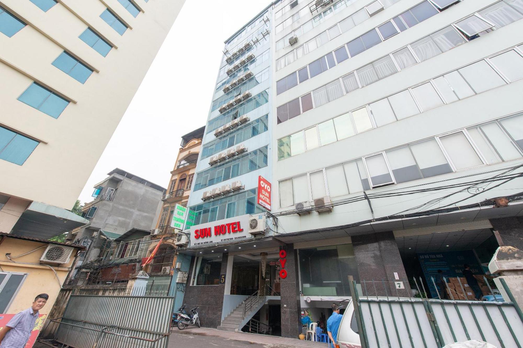 Capital O 417 Truong Son Hotel 河内 外观 照片