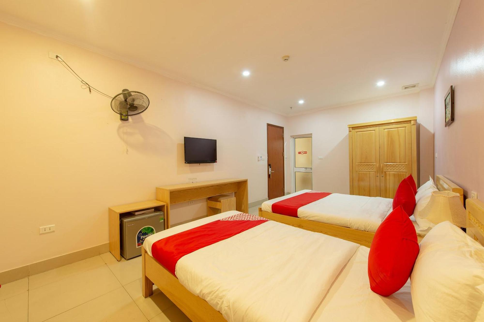 Capital O 417 Truong Son Hotel 河内 外观 照片